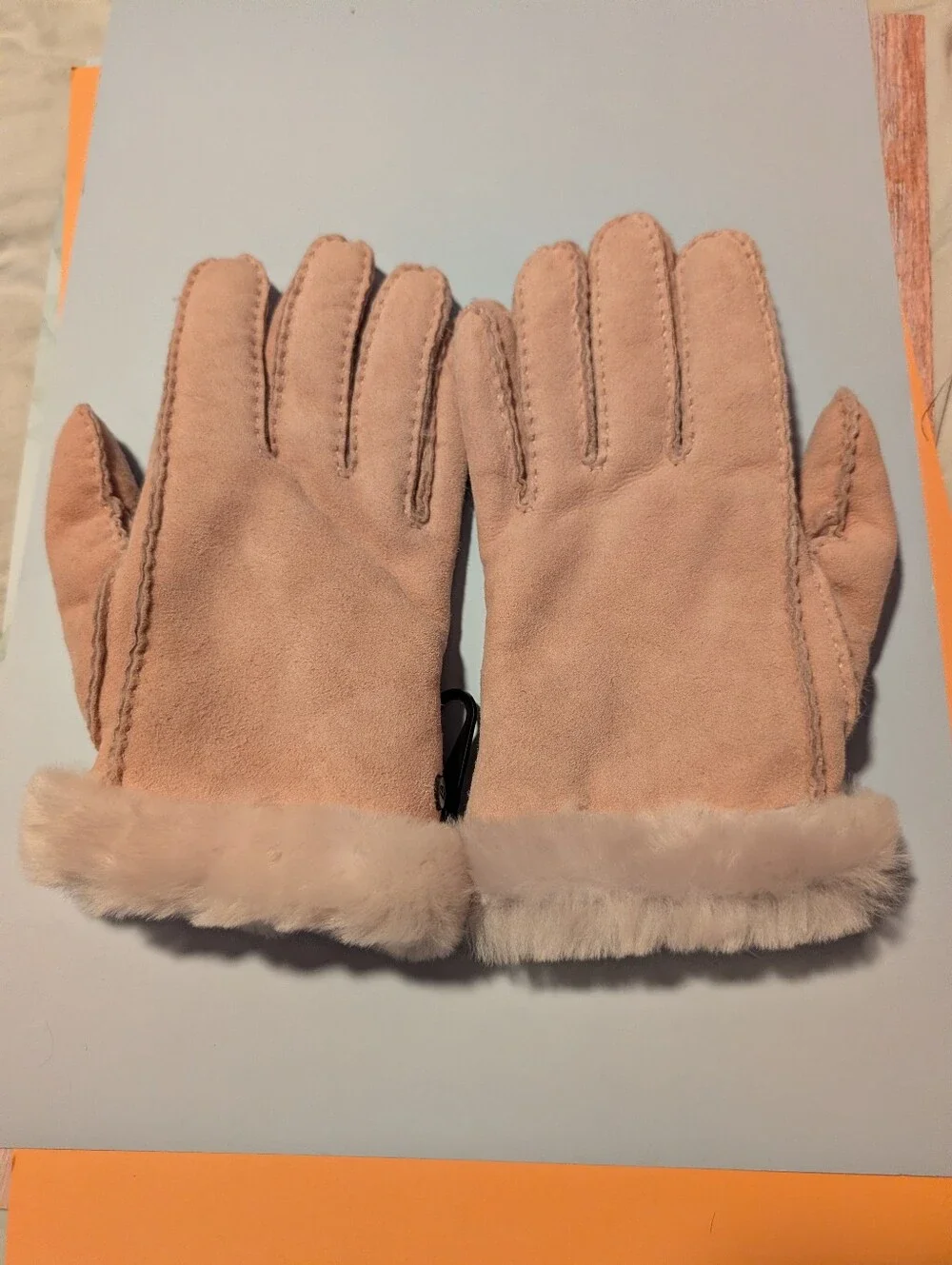 UGG Pink Genuine Shearling Side Vent Womens Gloves Medium Soft Warm Barbiecore